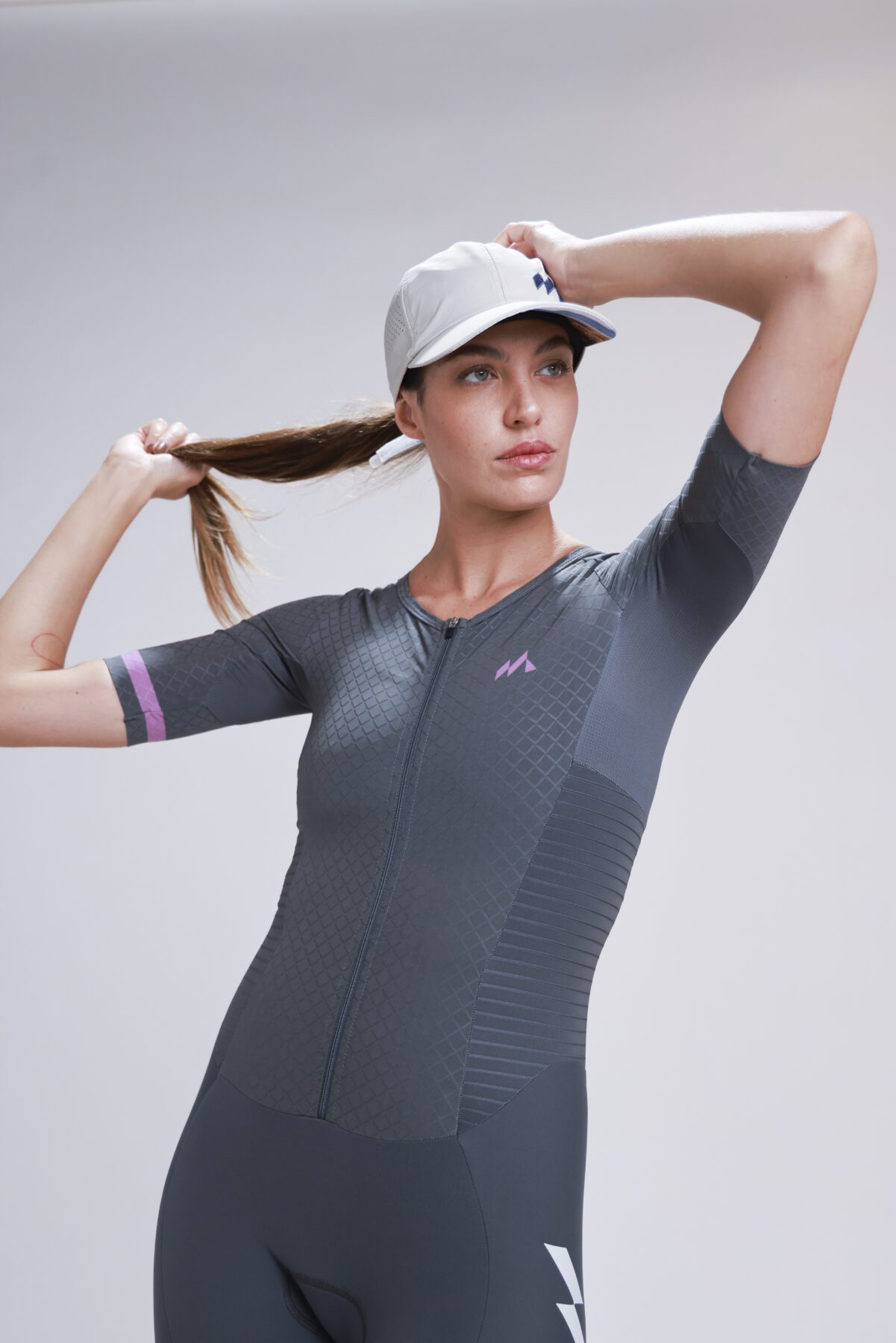 SIERRA RUNNING HAT – PRE SALE –