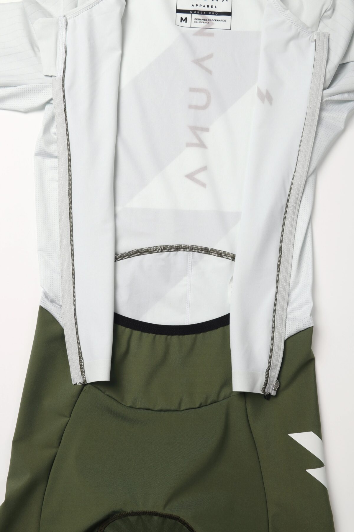FULL-FRONT ZIP