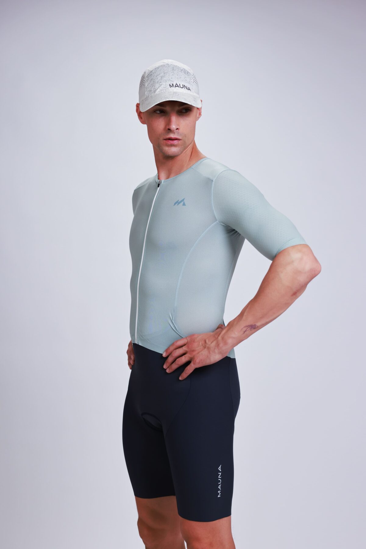 QUICK-DRY COMFORT & EASY ON-OFF