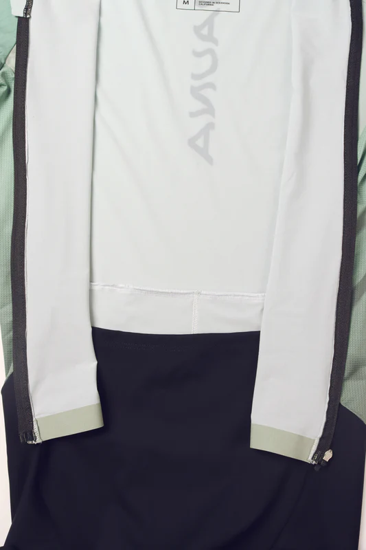 FULL-FRONT ZIP